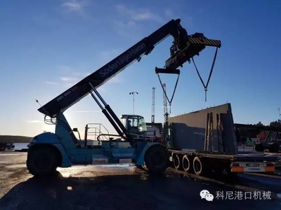 科尼新型正面吊因出色的舒适性而提高了工作效率